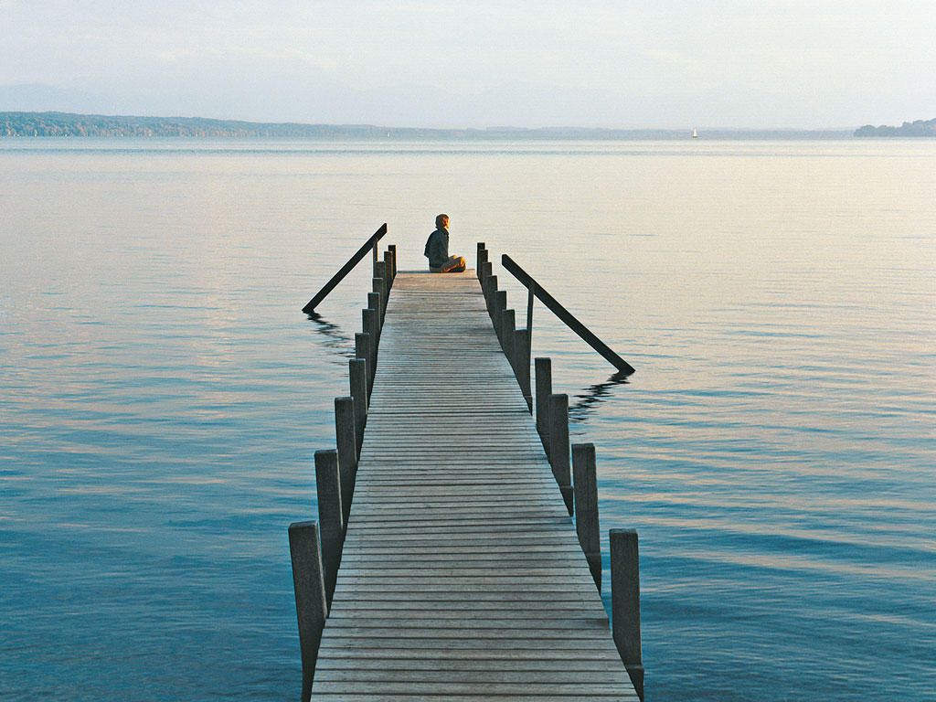 Steg in ruhiger See