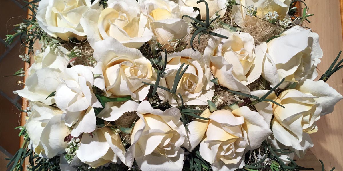 Blumenschmuck bei Bestattungen